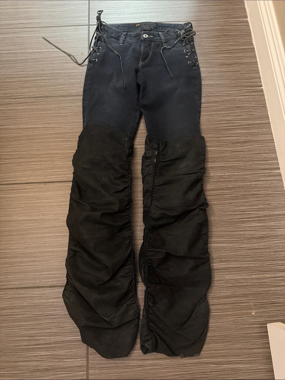Parasuco Black Lace-Up Ruched Panel Pants